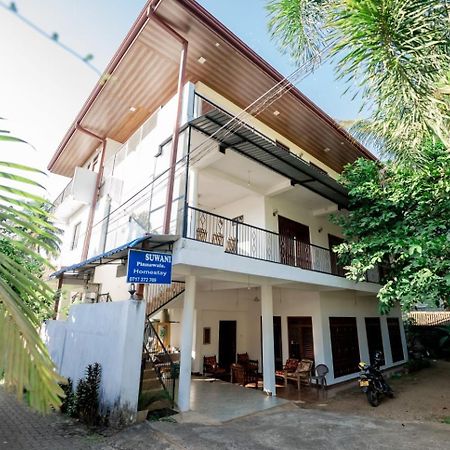 Suwani Pinnawala Homestay Bagian luar foto