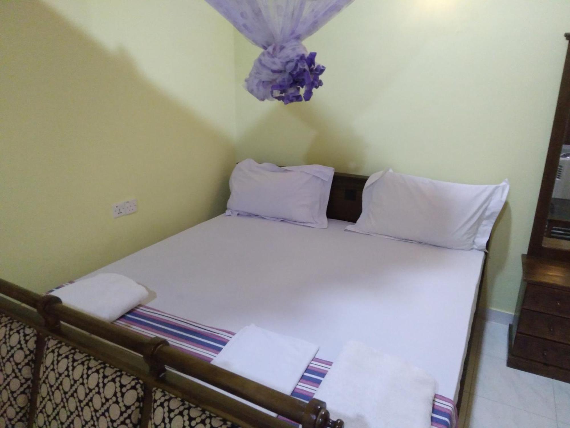 Suwani Pinnawala Homestay Ruang foto