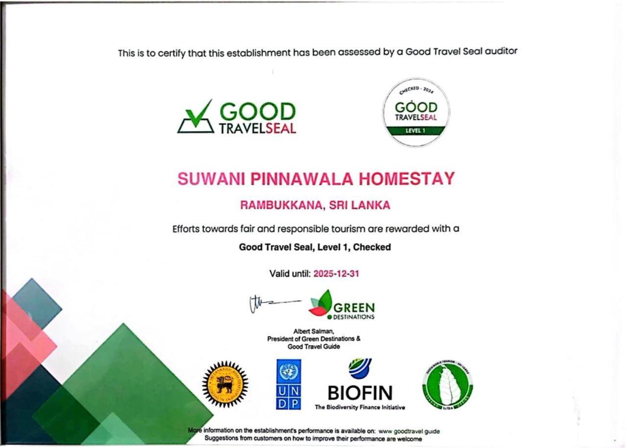 Suwani Pinnawala Homestay Bagian luar foto