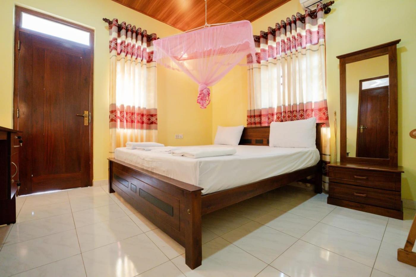Suwani Pinnawala Homestay Bagian luar foto
