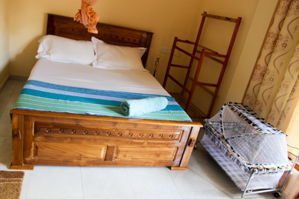 Suwani Pinnawala Homestay Bagian luar foto