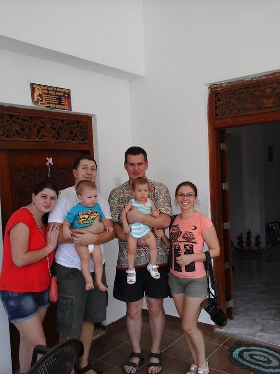 Suwani Pinnawala Homestay Bagian luar foto